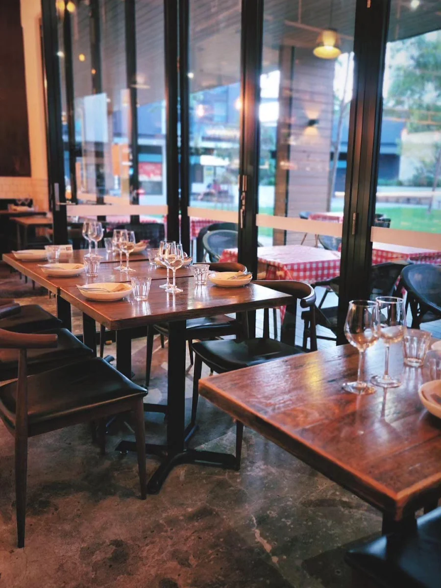 Vibe, Maysa Thai Wolli Creek