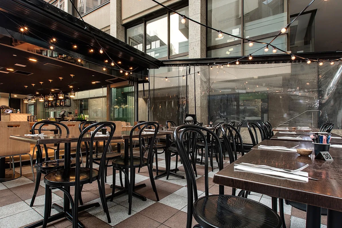 Vibe, Panzerotti Bistro