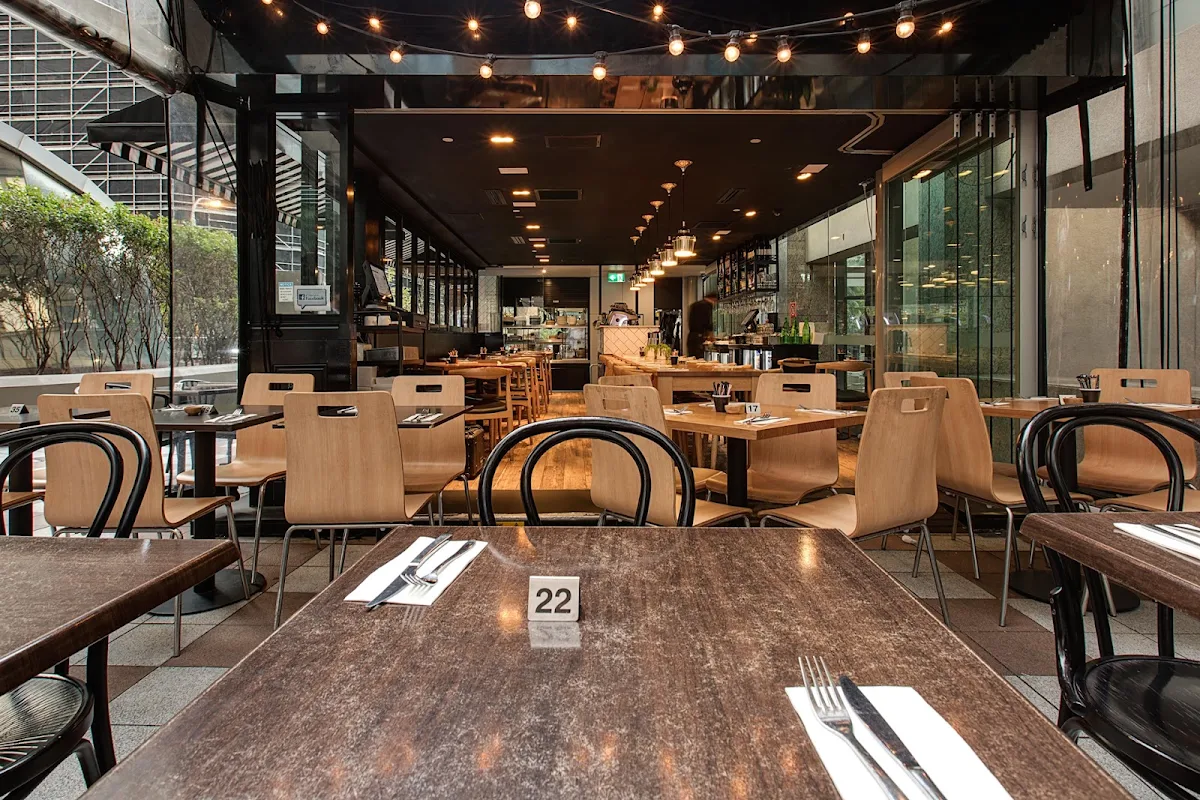 Vibe, Panzerotti Bistro