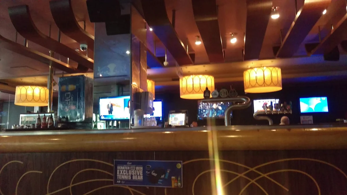 Vibe, Kings Tavern