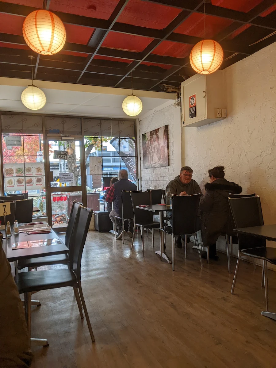 Vibe, Mandy's Restaurant