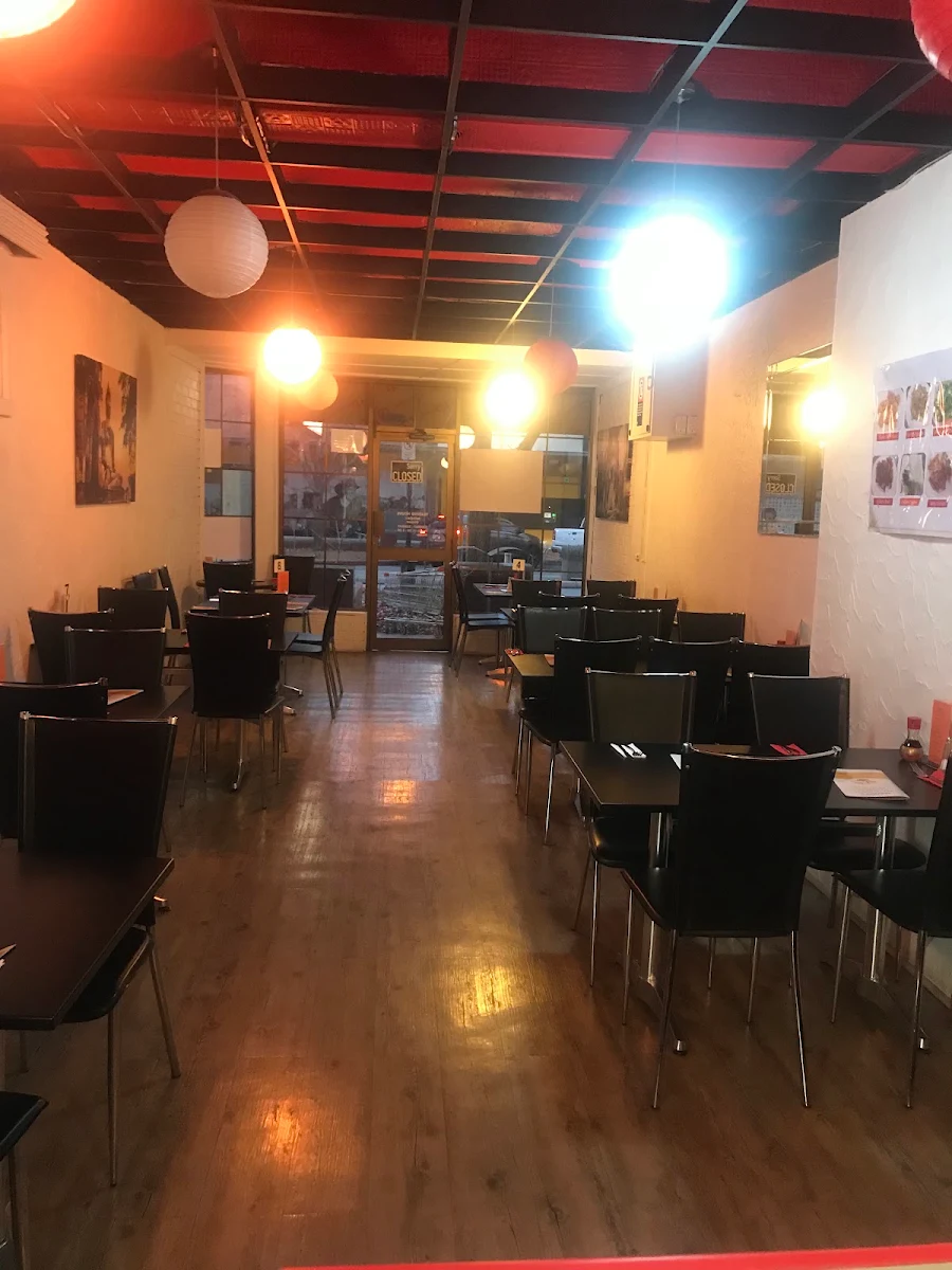 Vibe, Mandy's Restaurant