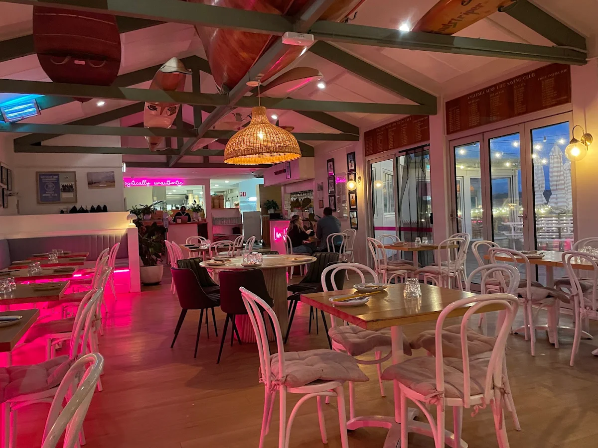 Vibe, Lovehouse Anglesea