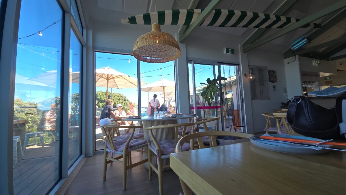 Vibe, Lovehouse Anglesea