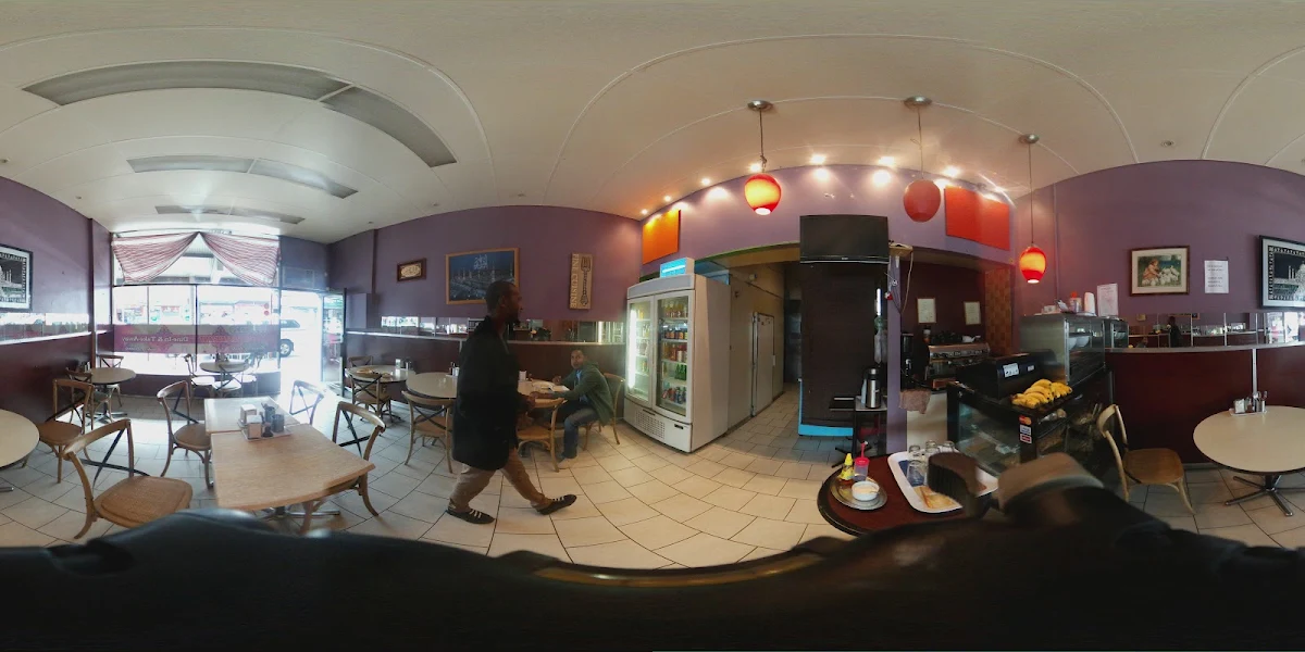 Vibe, Mama’s Cuisine