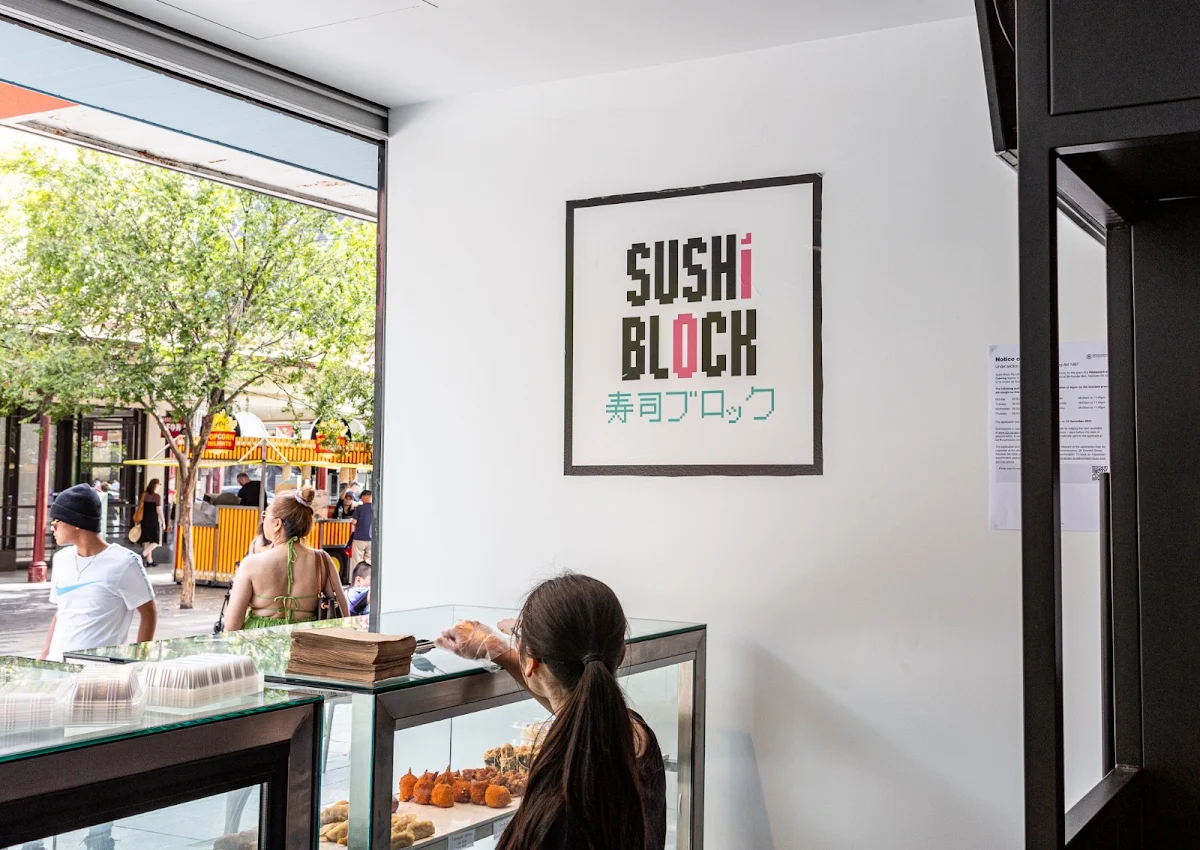 Vibe, Sushi Block