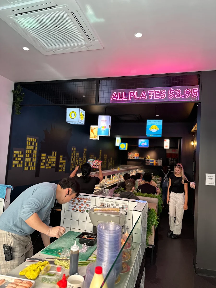 Vibe, Sushi Block