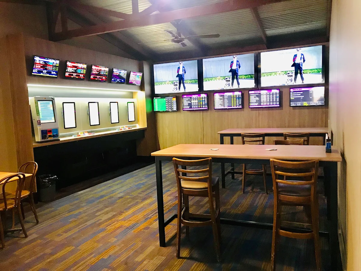 Vibe, The Club Hotel