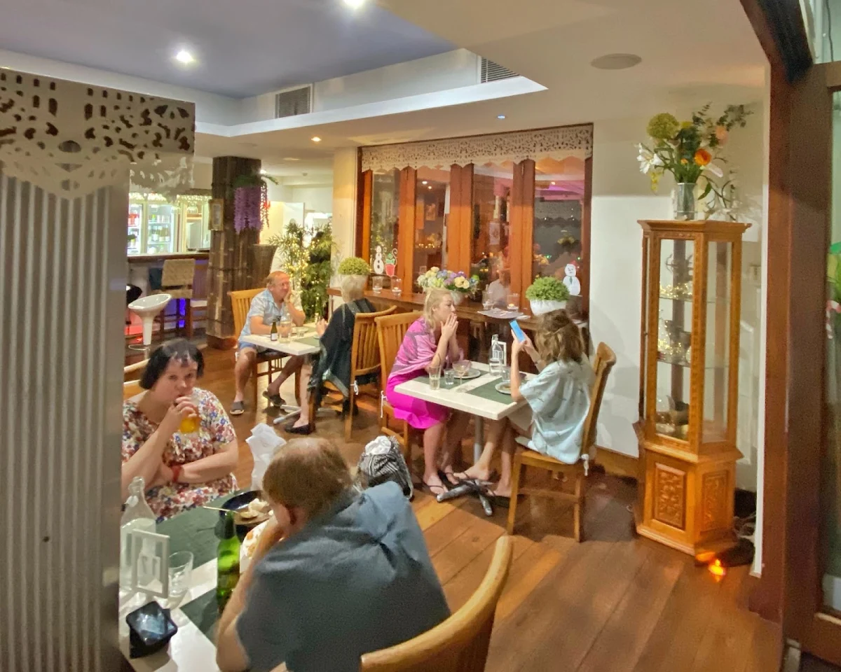 Vibe, Copper Spoon Thai Restaurant & Bar