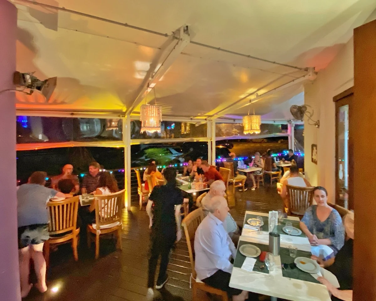 Vibe, Copper Spoon Thai Restaurant & Bar