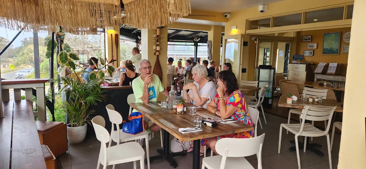 Vibe, Six Beaches Fish Grill and Bar