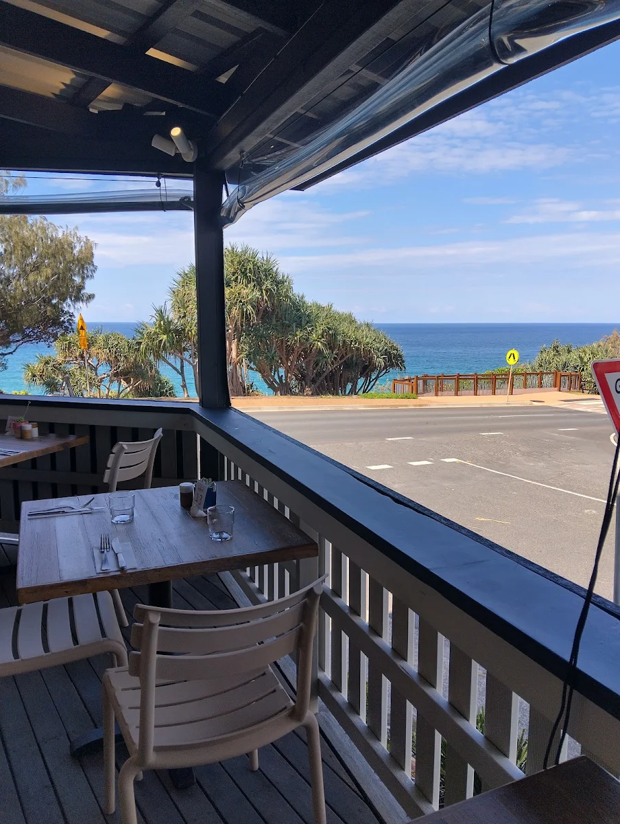 Vibe, Six Beaches Fish Grill and Bar