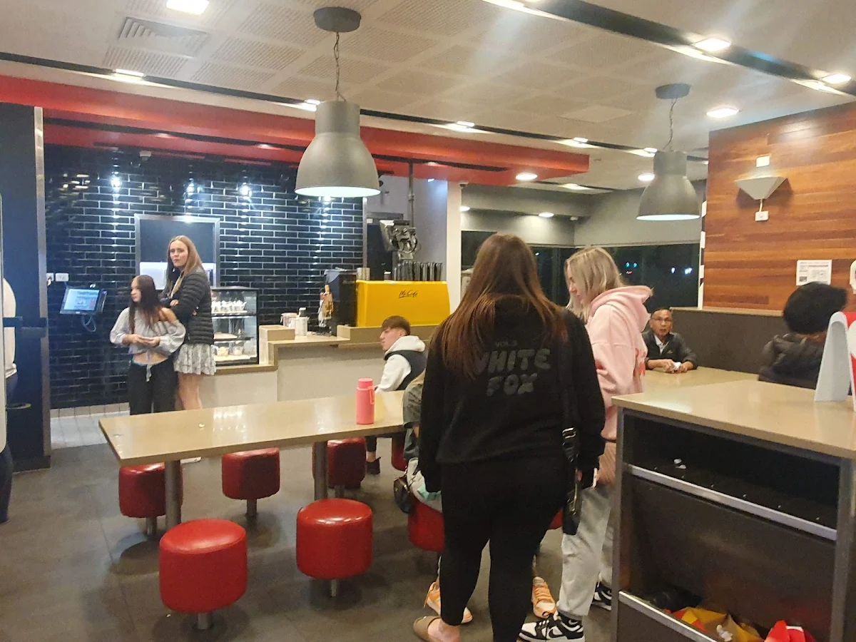 Vibe, McDonald's Tea Tree Plaza II