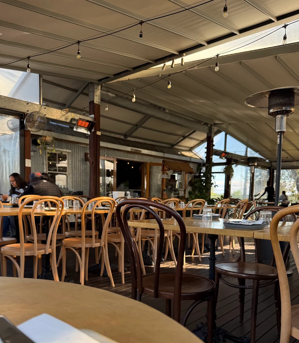 Vibe, The Birdhouse (Birdies Woodfired Kitchen)