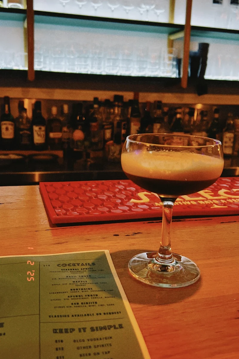 Menu, 44 North