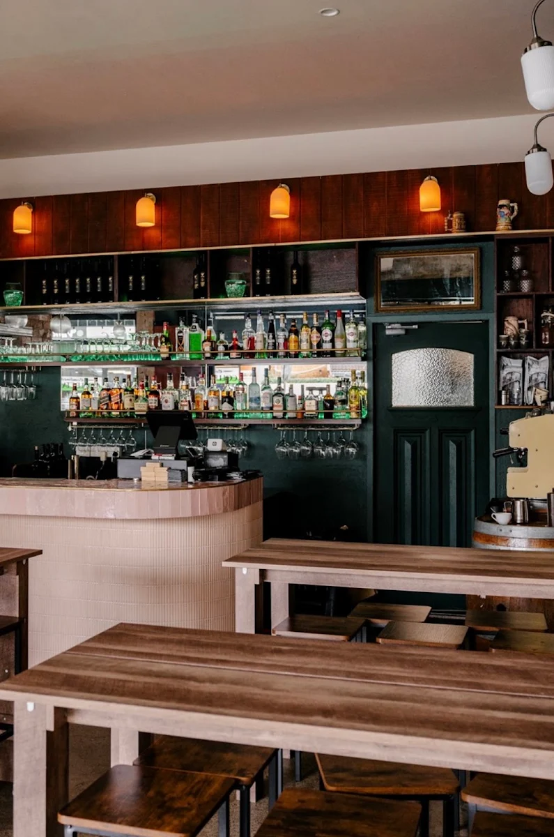 Vibe, Hungry Wolf's Italian restaurant