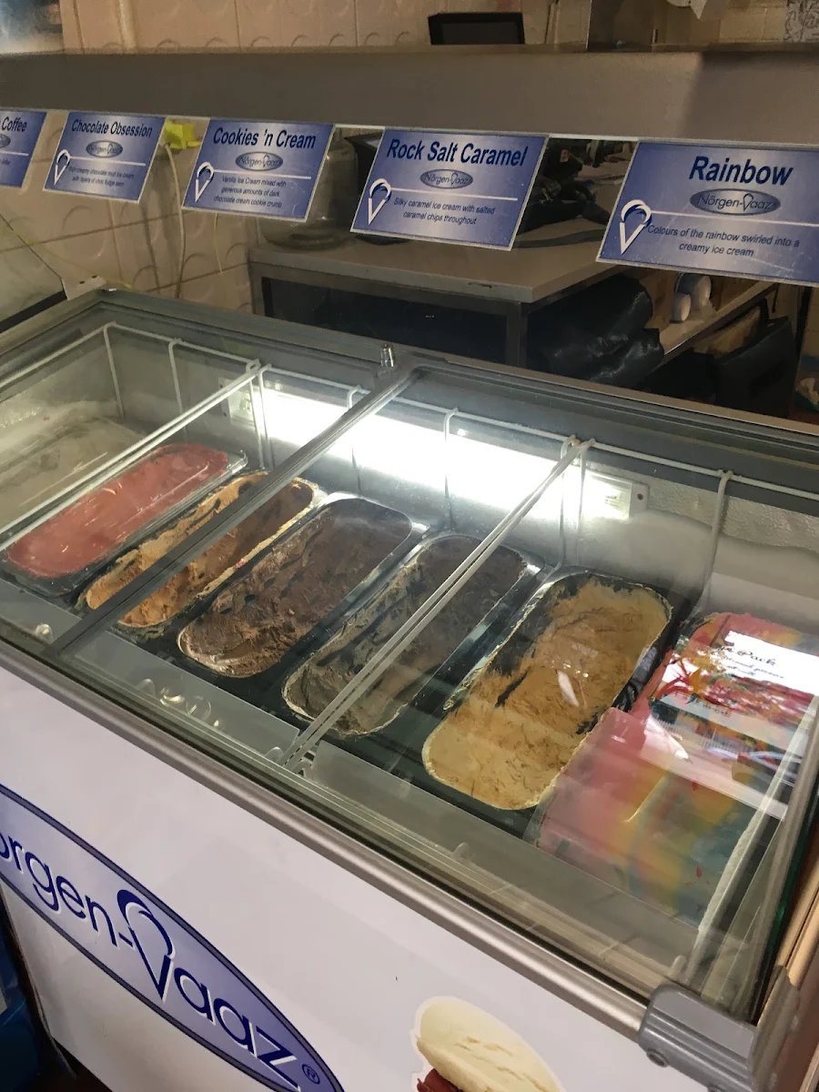 Vibe, Footsie's Pizza
