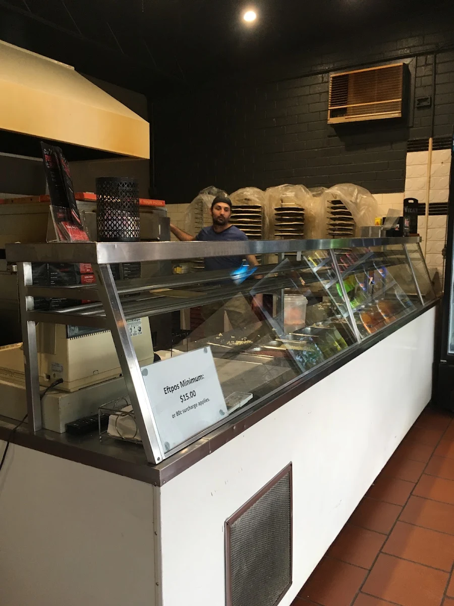 Vibe, Footsie's Pizza