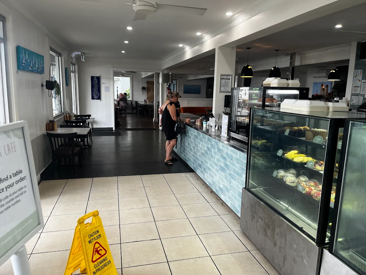 Vibe, Marina Cafe