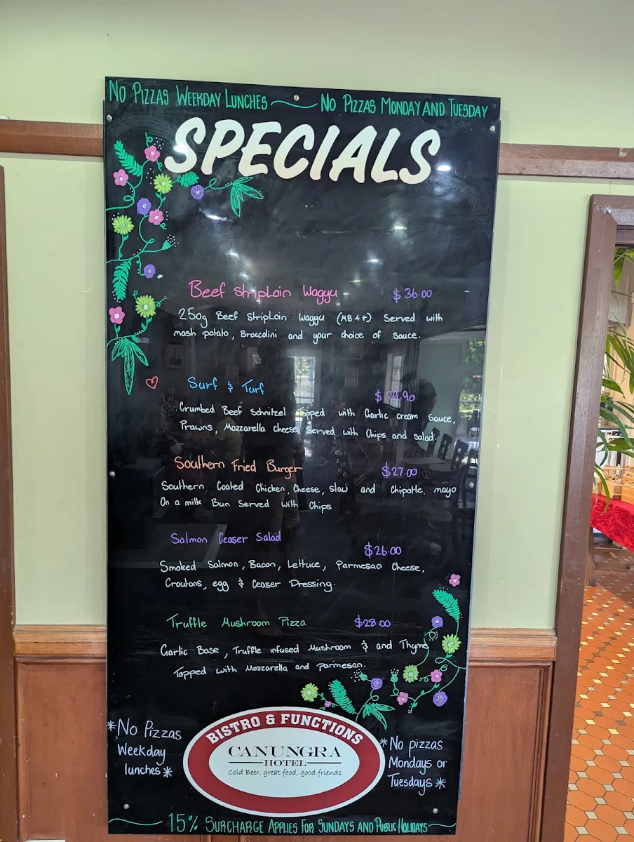Menu, Canungra Hotel