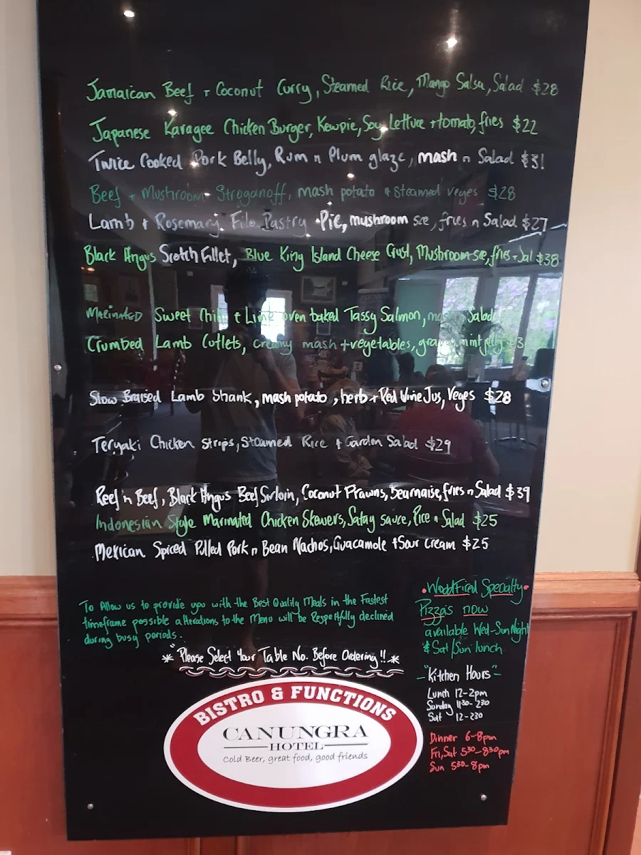 Menu, Canungra Hotel