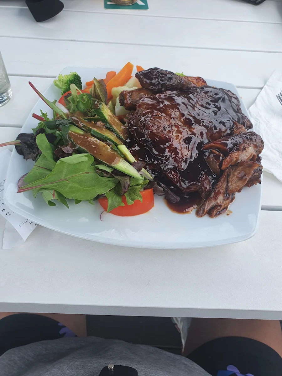 Food & drink, The Valley Tavern