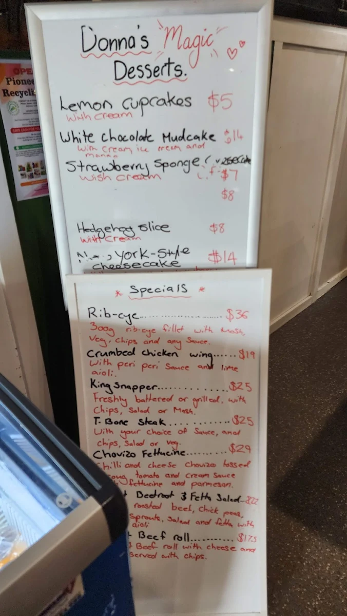 Menu, Pinnacle Family Hotel
