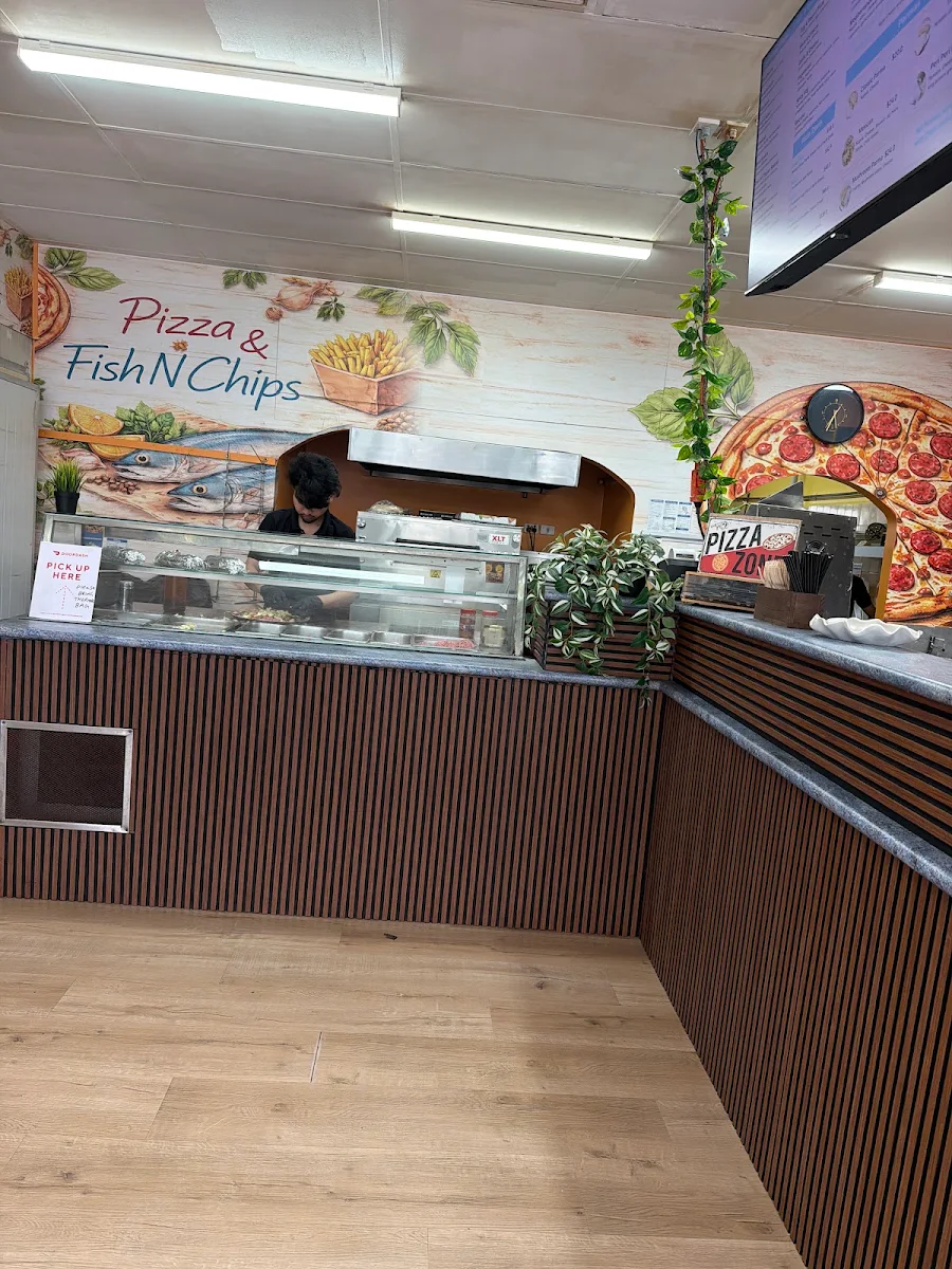 Vibe, Mediterranean Pizza Fish N Chips