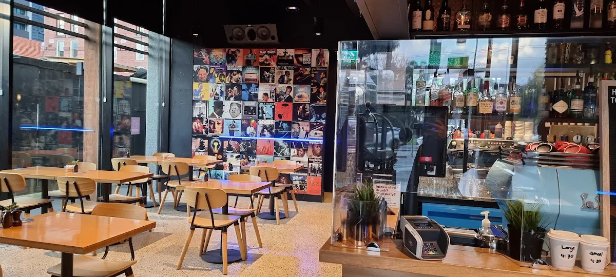 Vibe, Jazz Corner Restaurant and Bar