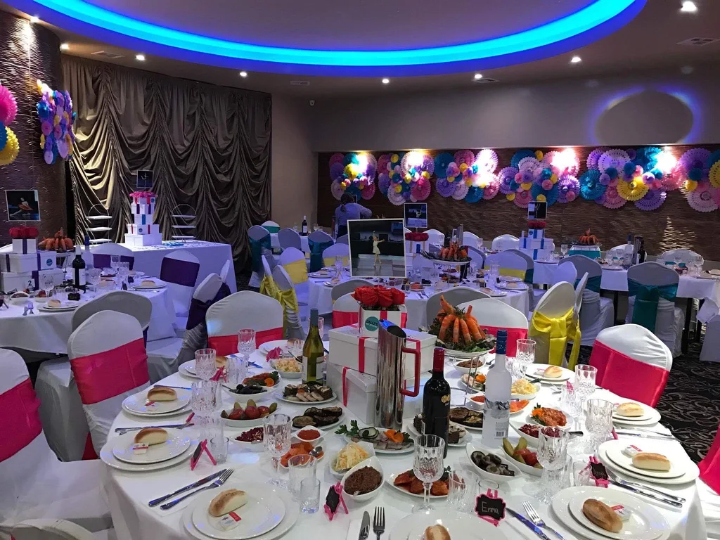 Vibe, Rada Restaurant