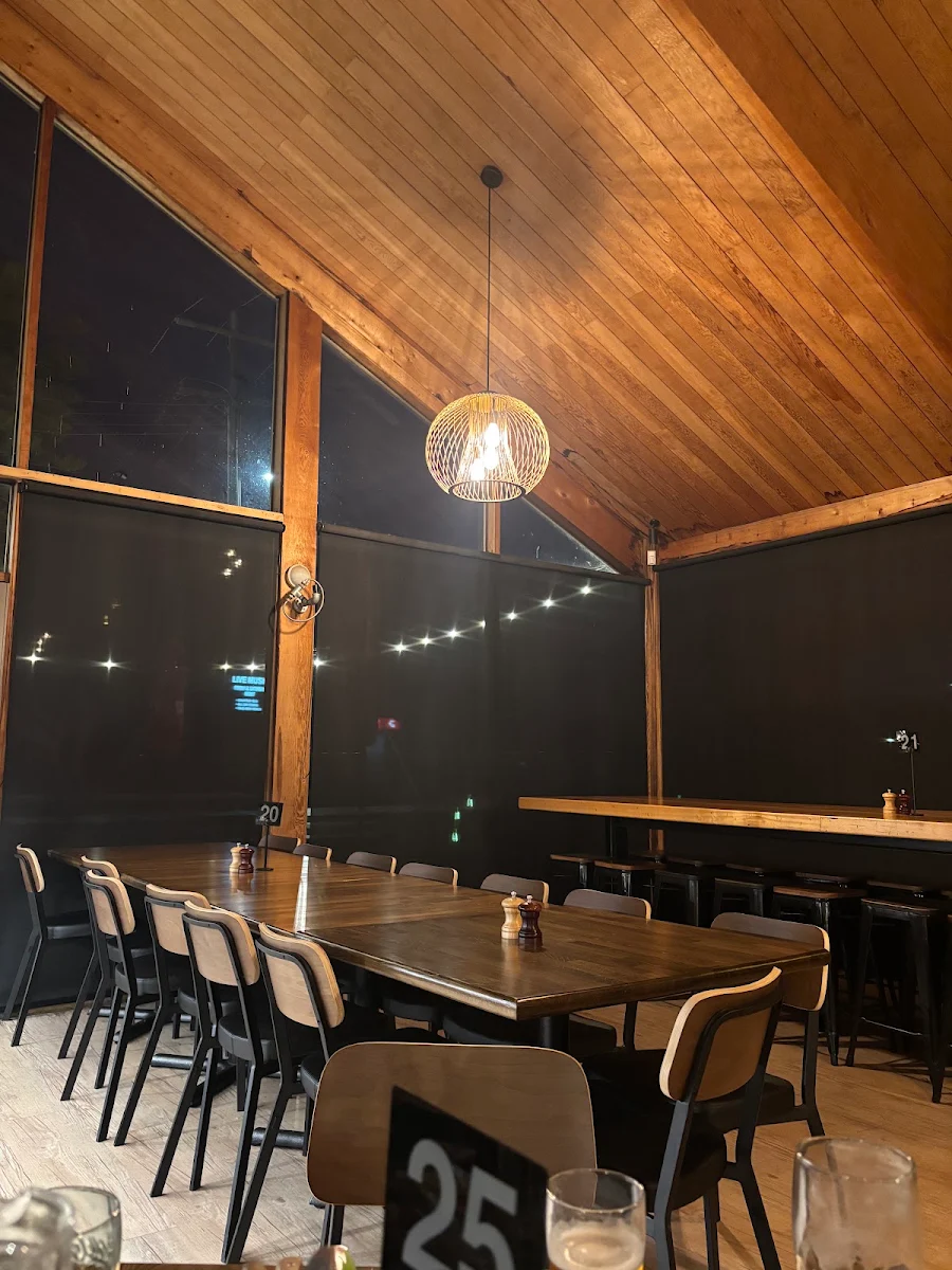 Vibe, The Wooli Tavern