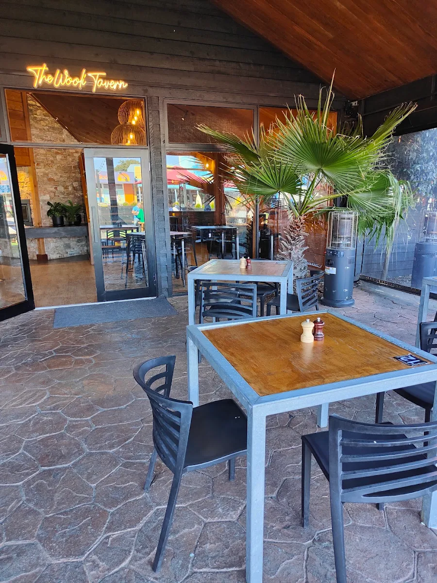 Vibe, The Wooli Tavern