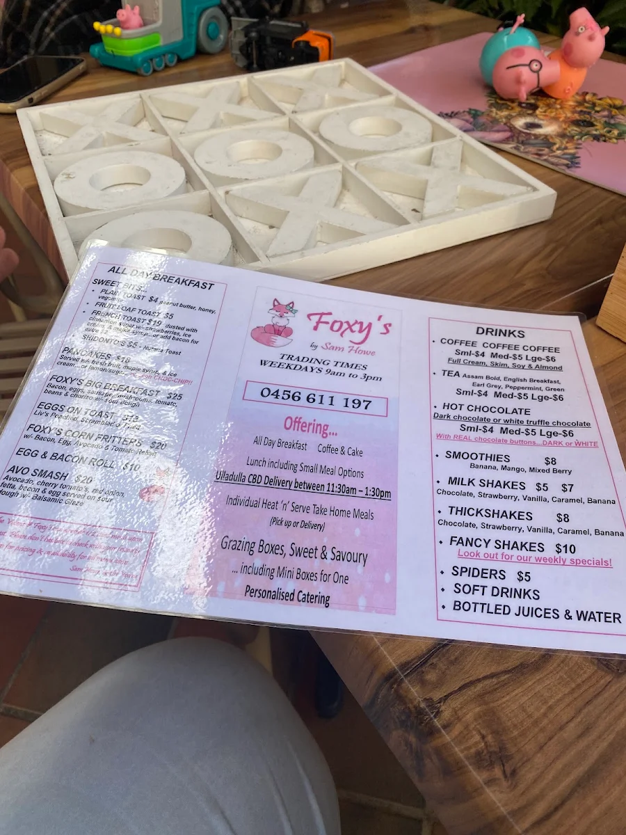 Menu, Foxys Cafe