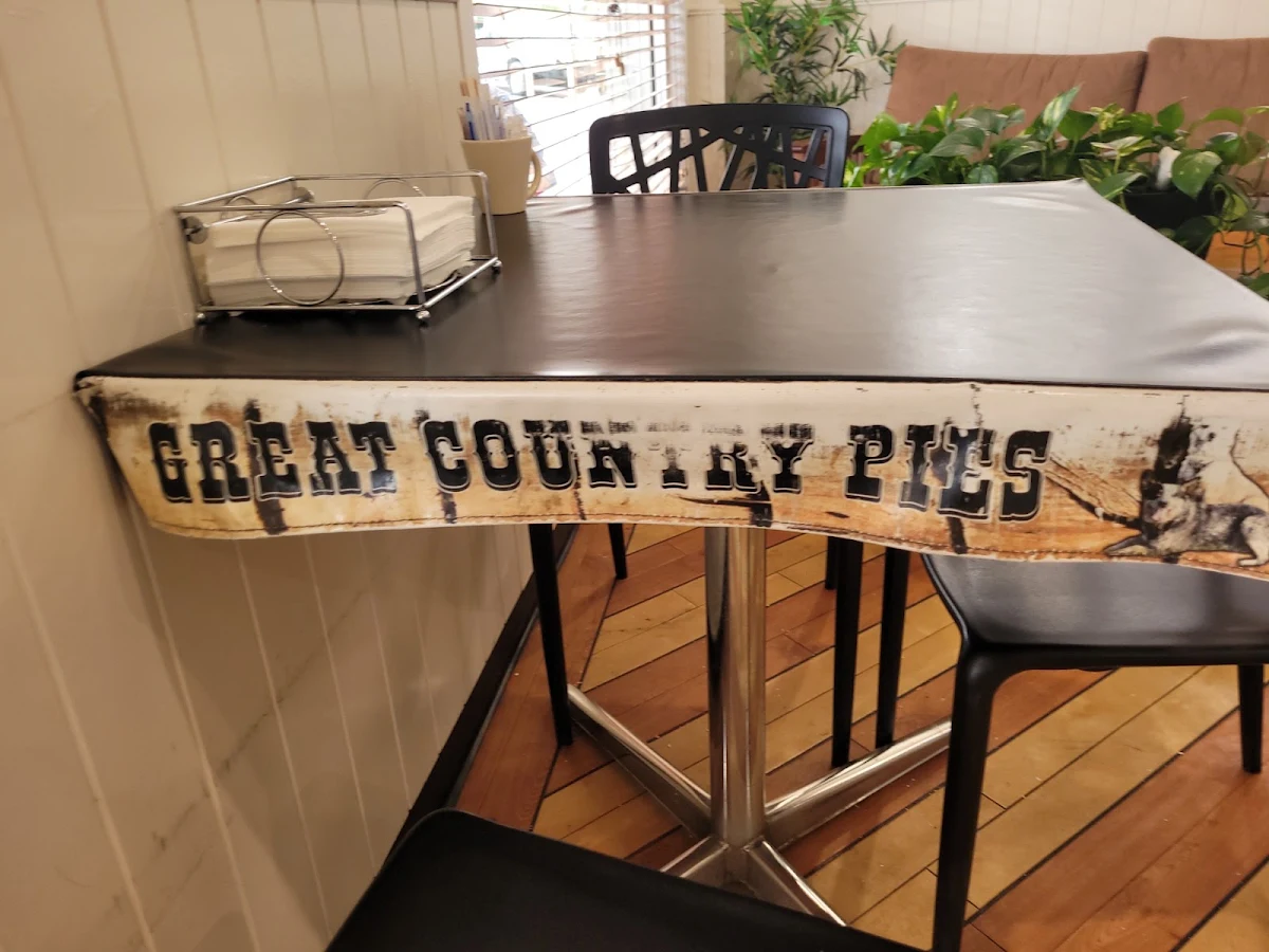 Vibe, Great Country Pies