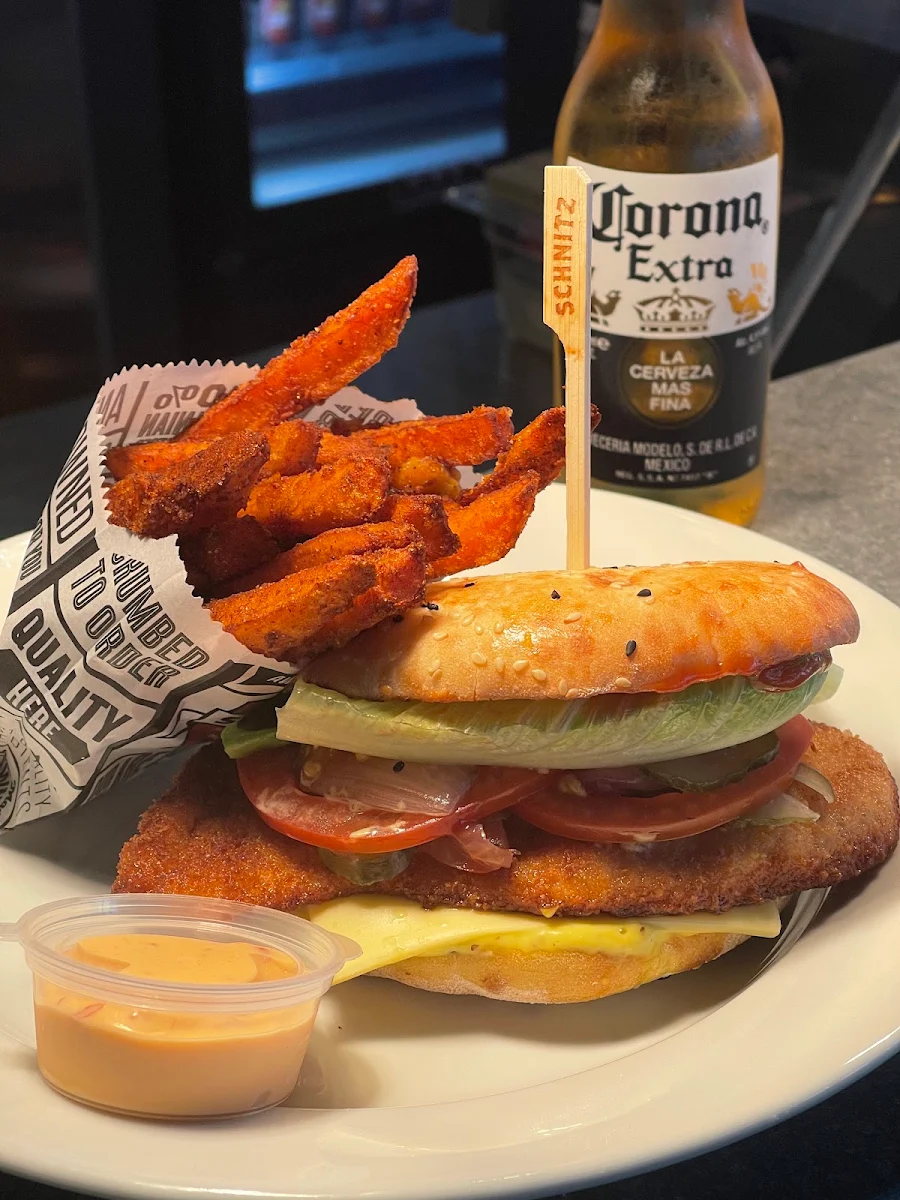Food & drink, Schnitz Armstrong Creek