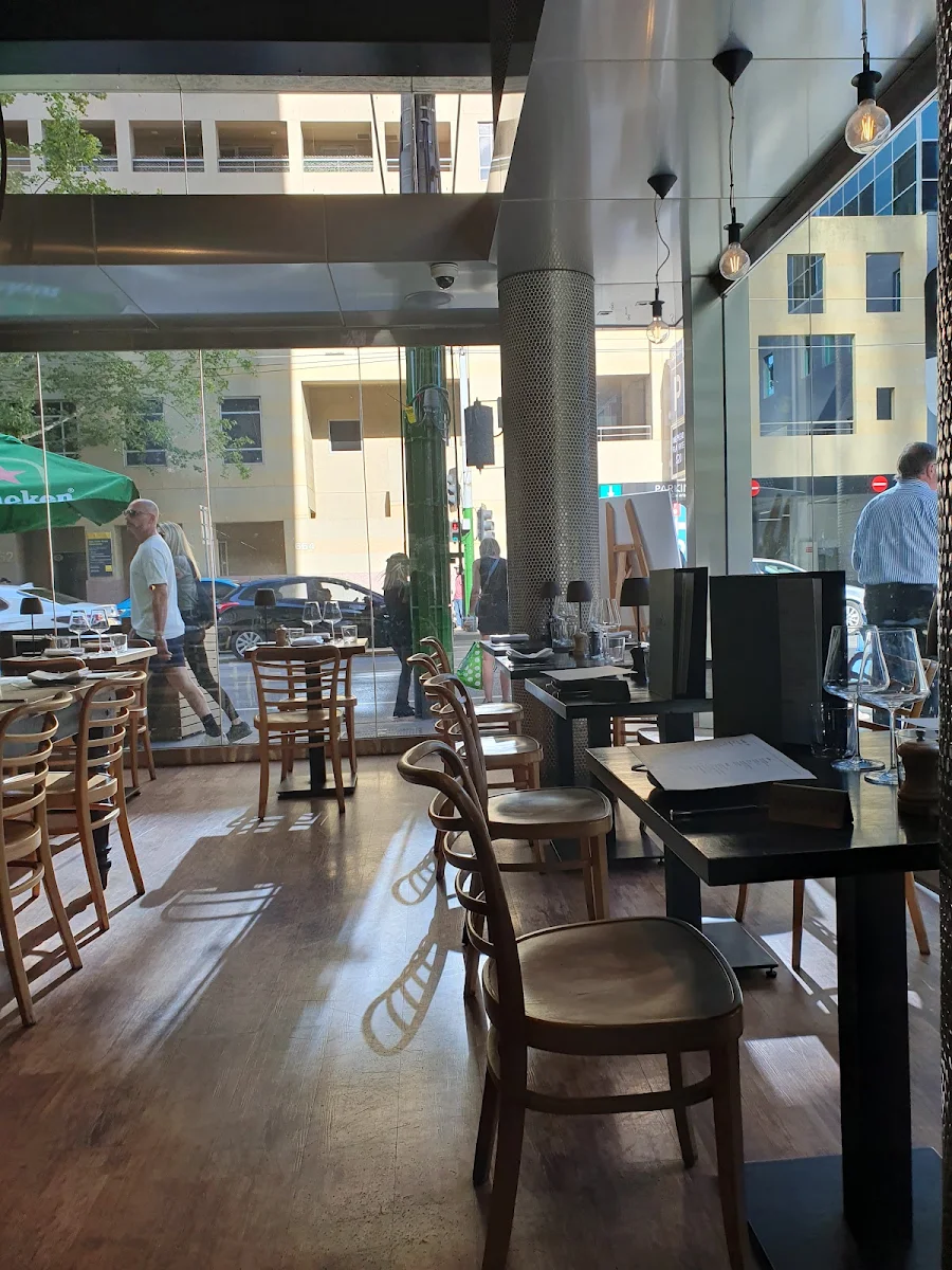 Vibe, Spoonbill Restaurant and Bar