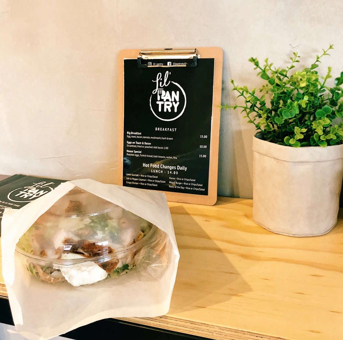 Menu, Lil Pantry