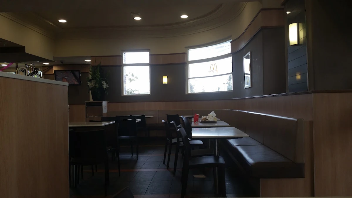 Vibe, McDonald's Clifton Hill