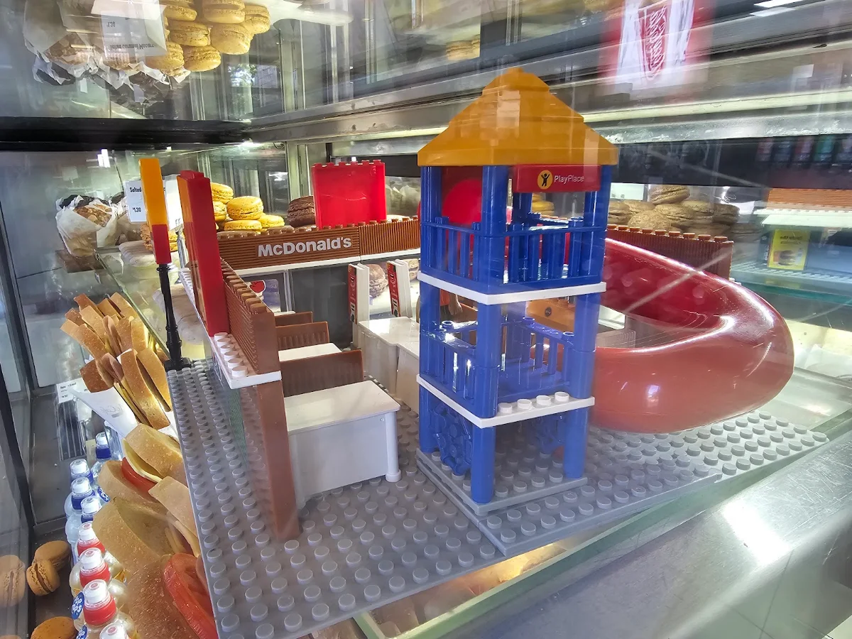Vibe, McDonald's Clifton Hill