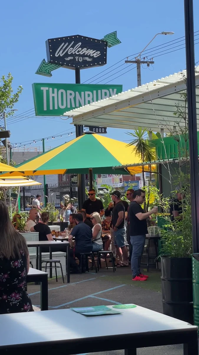 Vibe, Welcome to Thornbury