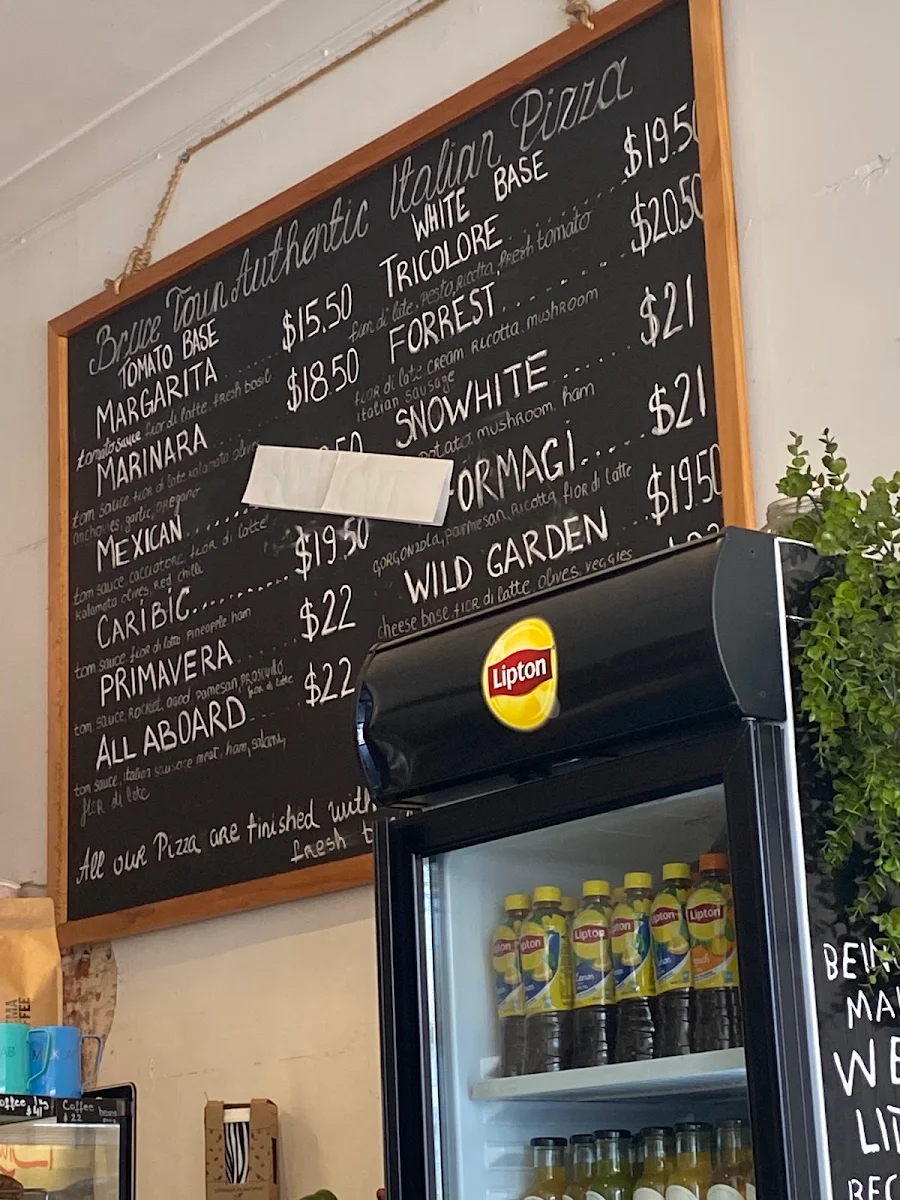 Menu, Bruce Town