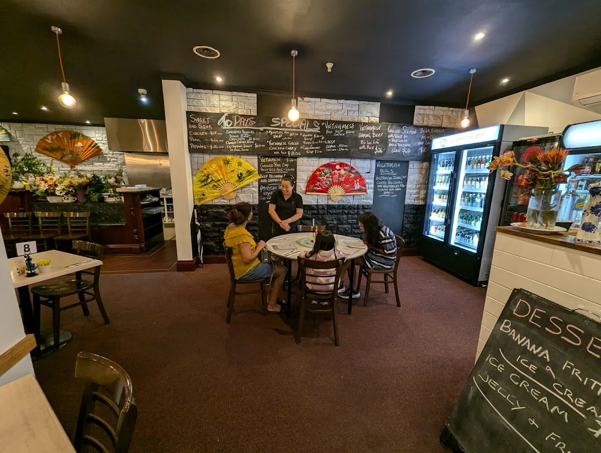 Vibe, Lu Thi Mong Xe's Vietnamese Restaurant