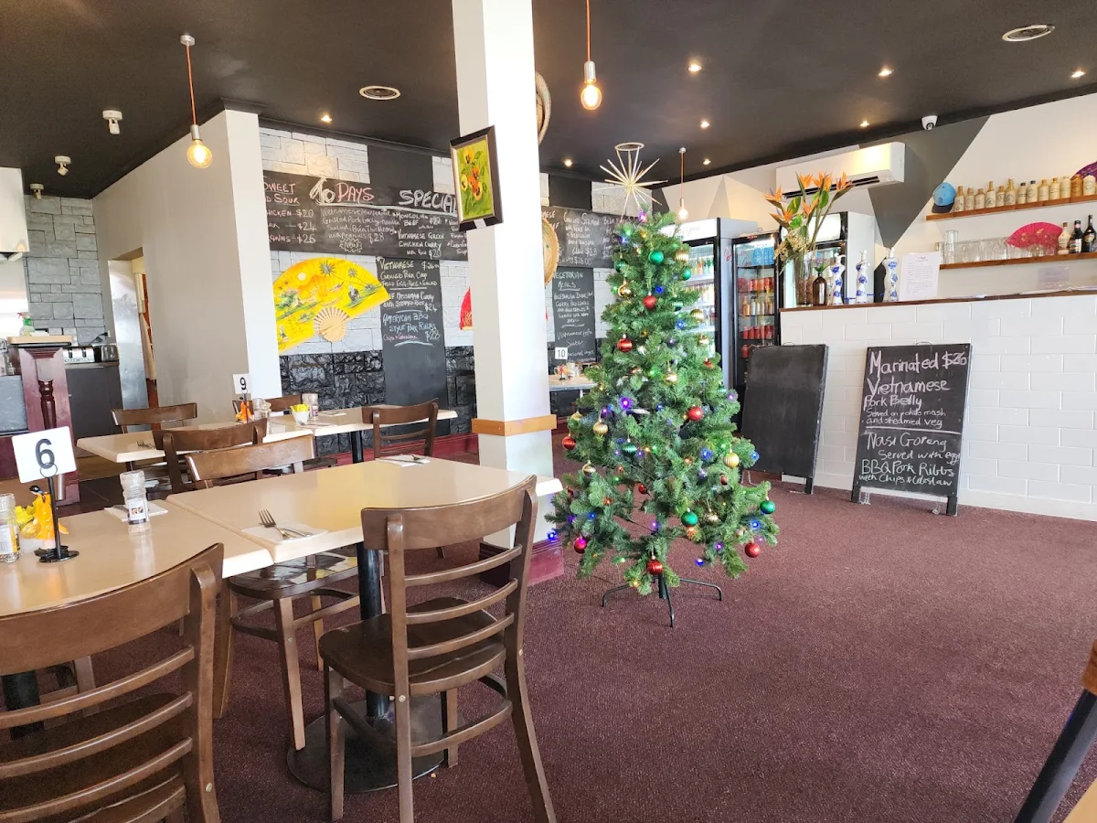 Vibe, Lu Thi Mong Xe's Vietnamese Restaurant