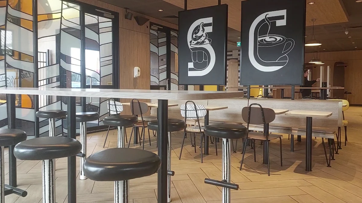 Vibe, McDonald's Amstel
