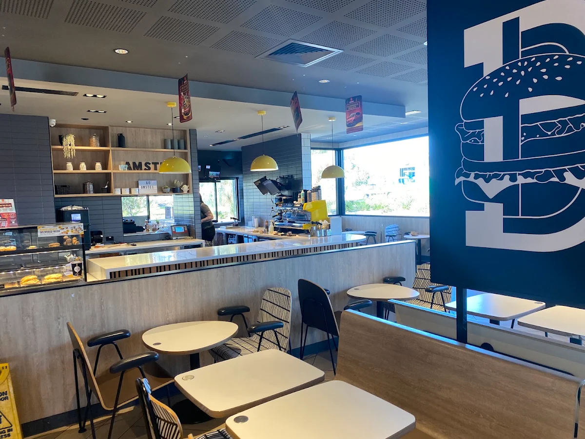 Vibe, McDonald's Amstel