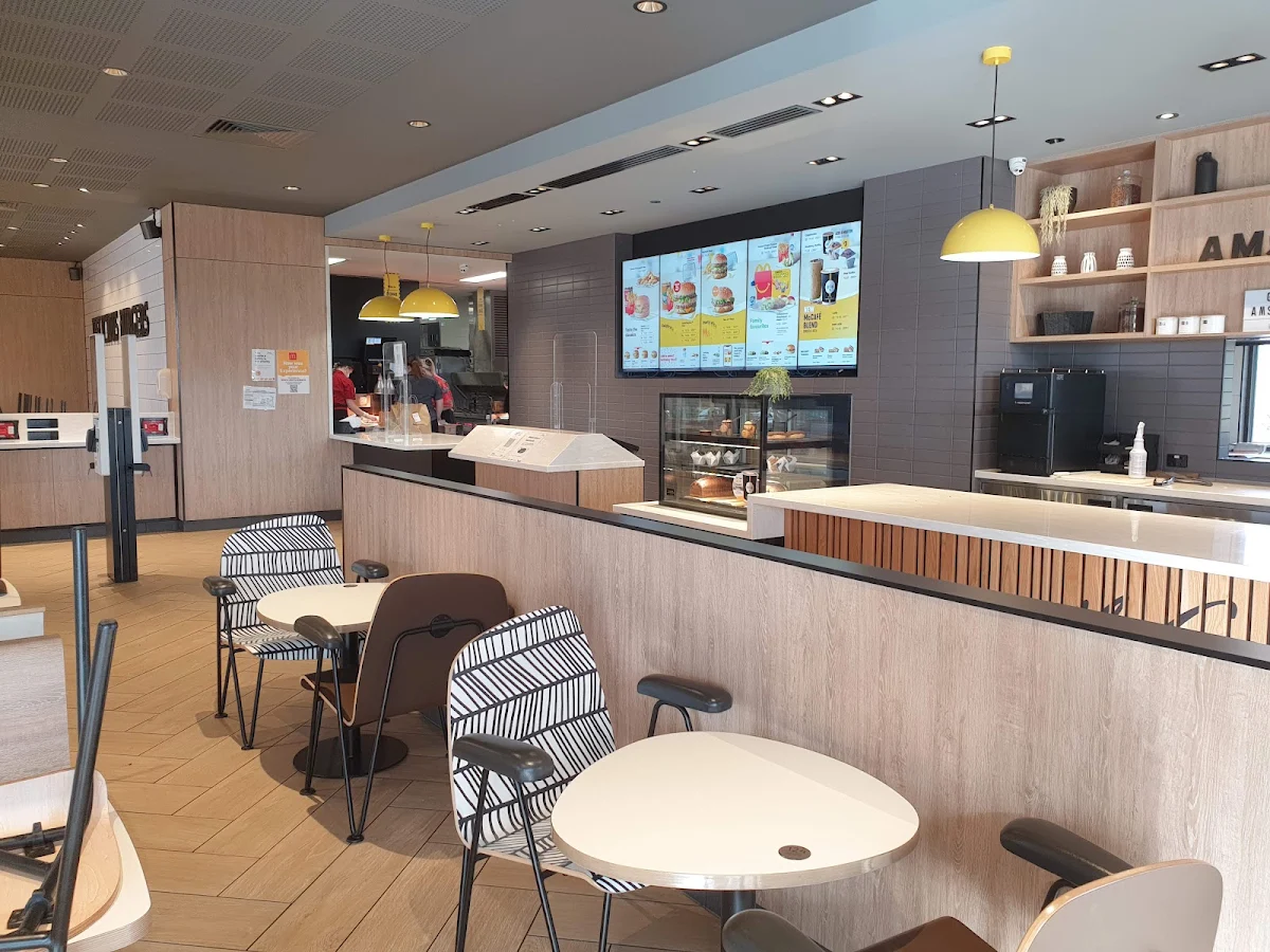 Vibe, McDonald's Amstel
