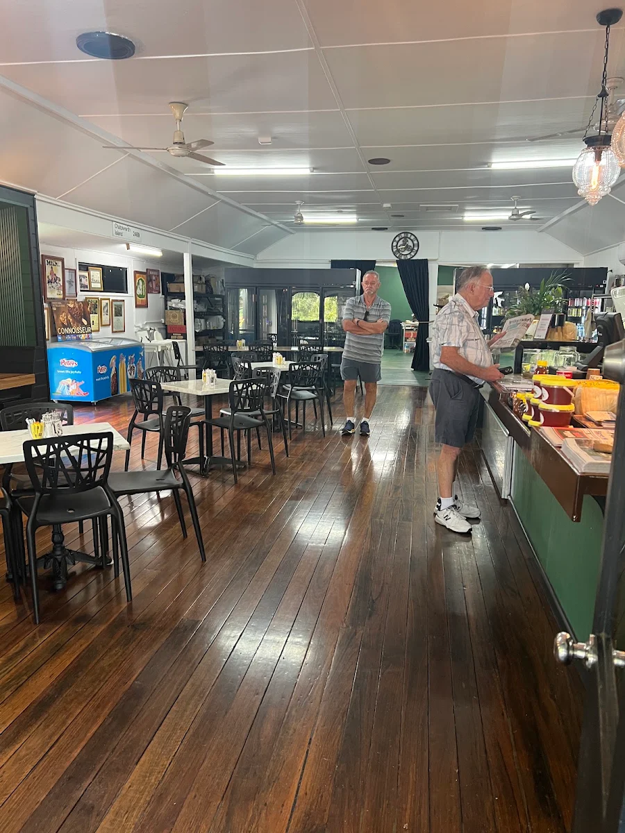 Vibe, Chatsworth General Store