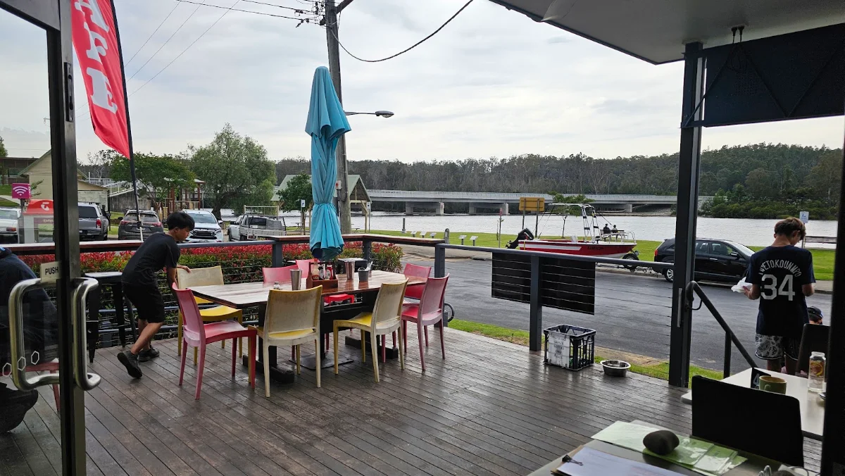 Vibe, The River Cafe Nelligen