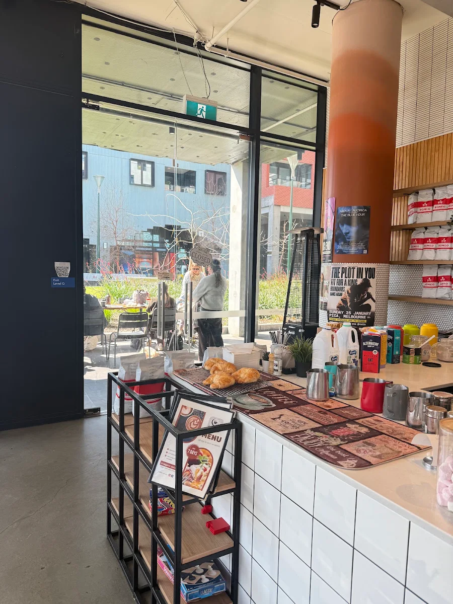 Vibe, Aroma Corner Cafe