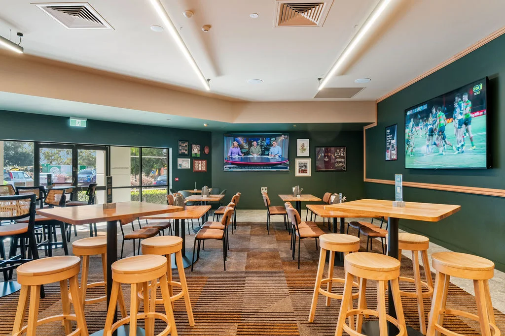 Vibe, Runaway Bay Tavern